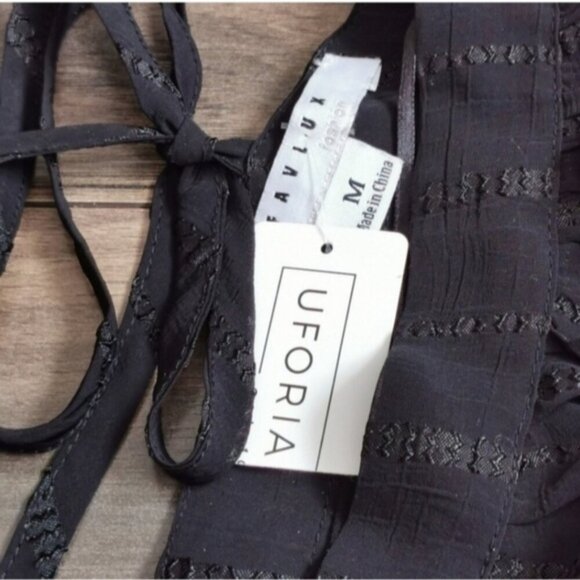 Uforia Muse Black Lace Trim V-Neck Blouse Women's Size Medium M - Picture 9 of 15